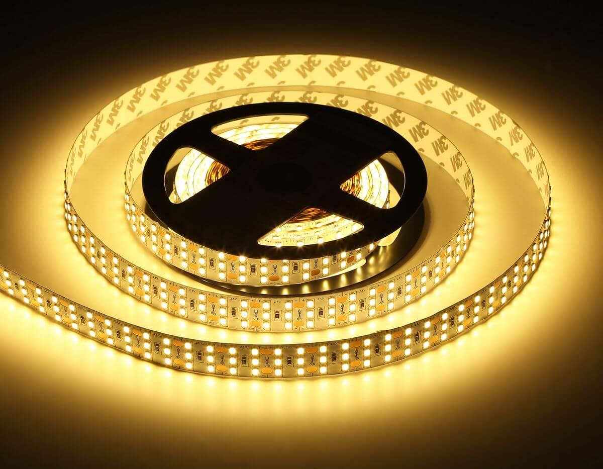 фото светодиодная лента теплый белый ambrella light 26w/m 324led/m 2835smd 3000к 5m gs3901 | 220svet.ru