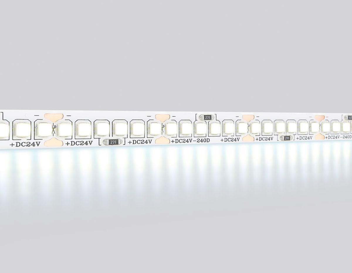 фото светодиодная лента холодный белый ambrella light 22w/m 240led/m 2835smd 6500к 5m gs3503 | 220svet.ru
