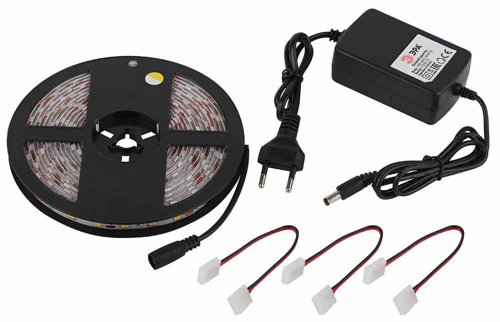 фото светодиодная влагозащищенная лента эра 14,4w/m 60led/m 5050smd теплый белый 5m 5050kit-14,4-60-12-ip65-2700-5m б0043069 | 220svet.ru