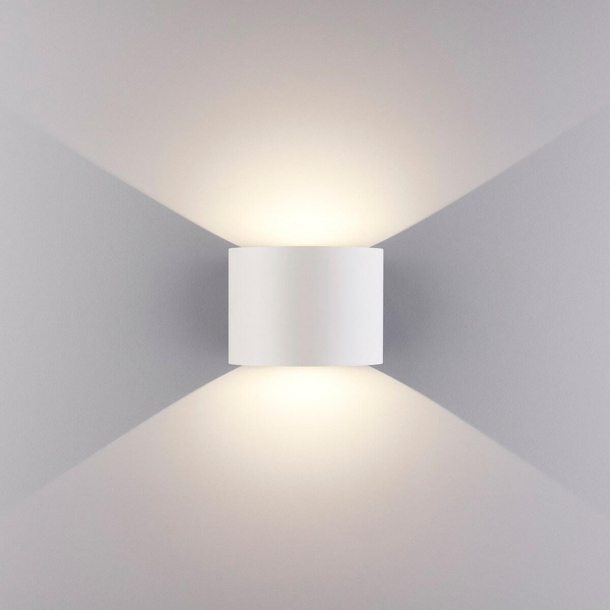 фото уличный настенный светодиодный светильник elektrostandard 1518 techno led blade белый a038830 | 220svet.ru