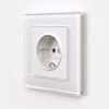 Миниатюра фото розетка с заземлением и шторками белый матовый werkel w1171161 | 220svet.ru